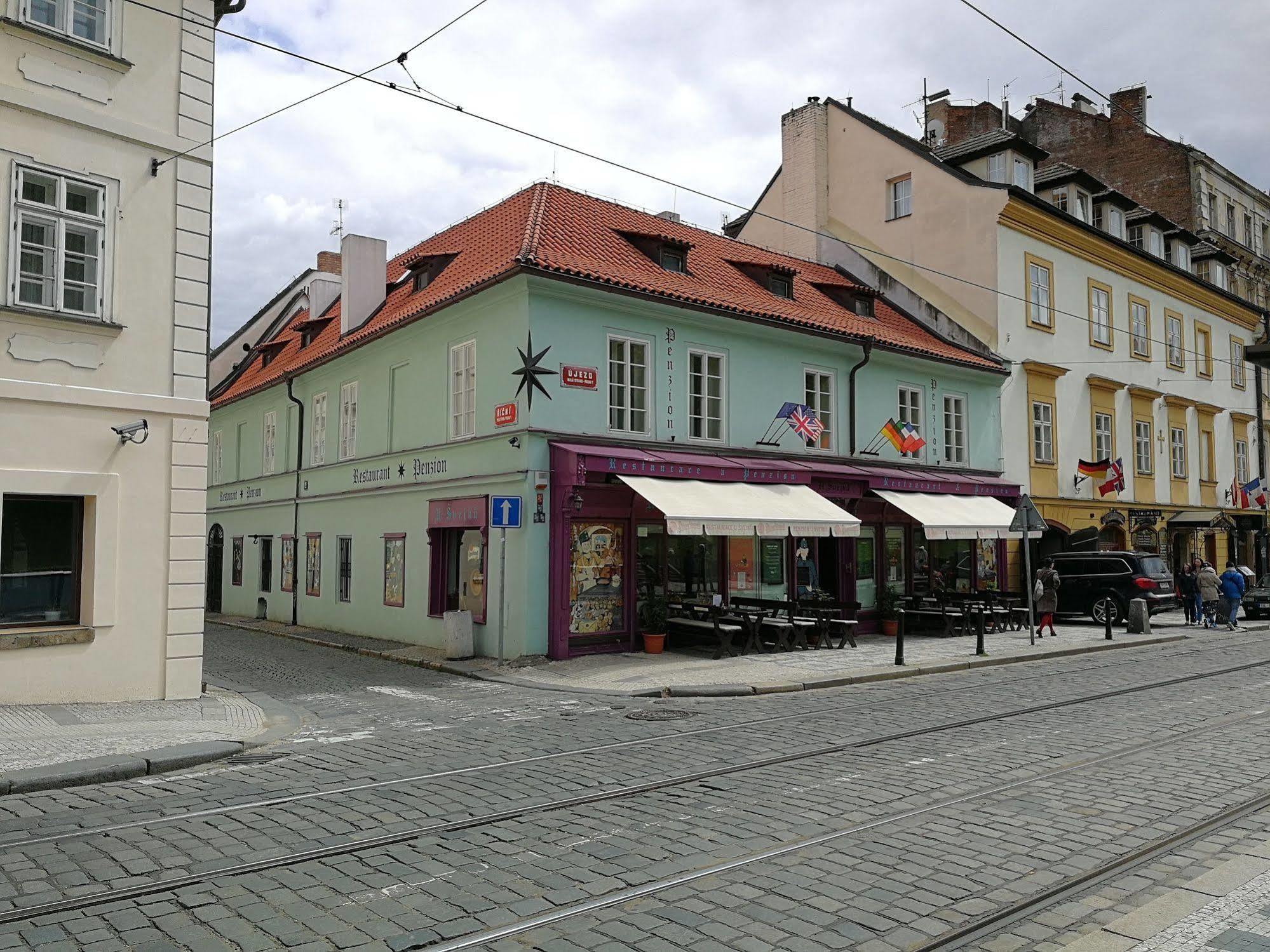 Apartments U Svejku Prague Luaran gambar